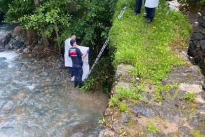 Taksi yayla yolunda terk edilmiş, sürücü ise 10 kilometre mesafede ölü bulundu