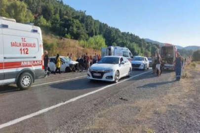 Yalova’da hatalı sollama kazası: 2 ölü, 3 yaralı