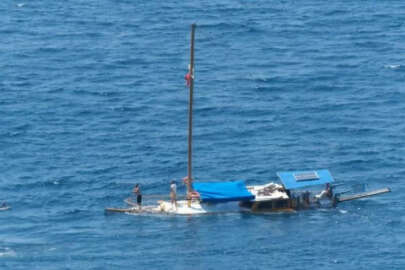 Bodrum’da kayalıklara oturan gulet battı, 3 kişi kurtarıldı