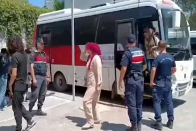 Bakan Yerlikaya: 17 bin 258 düzensiz göçmen sınır dışı edildi