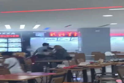 Bursa’da AVM’de yangın, vatandaşlar tahliye edildi; o anlar kamerada
