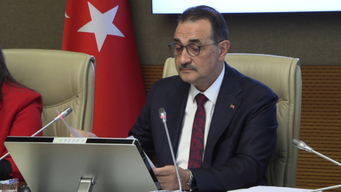 AK Partili Dönmez: Raporumuz, Türkiye'nin yapay zeka politikalarına yön verecek