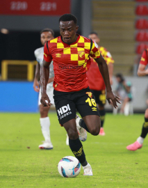 Göztepe'de Dennis'e teklif yağıyor