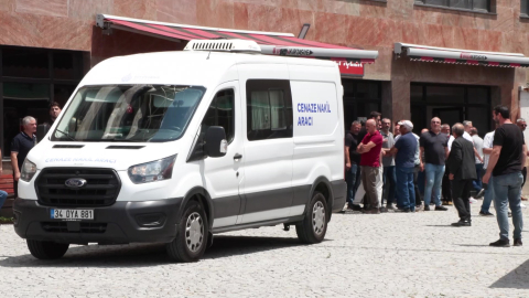 İstanbul -  Maltepe'de yol verme kavgasında aldığı darbe sonrası hayatını kaybeden Erkan Temiz toprağa verildi