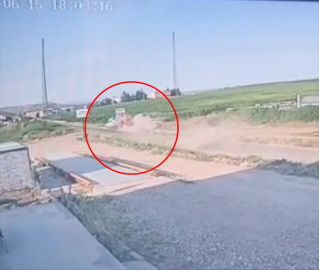 Çocukların bulunduğu otomobilin takla attığı kaza kamerada: 1 ölü, 4 yaralı