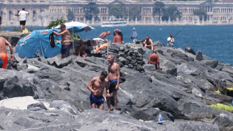 İstanbul- Kurban Bayramı'nı İstanbul'da geçirenler sahillere akın etti