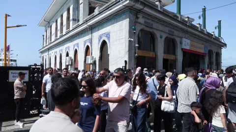İstanbul - Bayramın ikinci gününde Adalar'a ziyaretçi akını