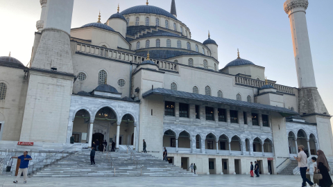 Kocatepe'de bayram namazı kılındı