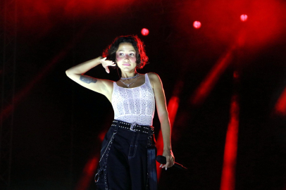 Tekirdağ'da 'Uluslararası Kiraz Festivali'nde Yüksek Sadakat ve Zeynep Bastık konseri