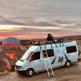 İşlerinden istifa edip, karavan hayatına geçen çift, Türkiye'yi geziyor