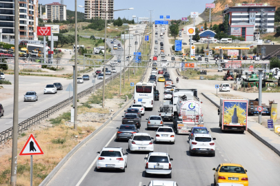 'Kilit kavşak' Kırıkkale'de, bayram yoğunluğu başladı