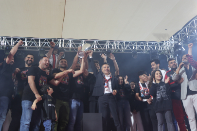 25 yıl sonra 1'inci Lig'e çıkan Van Spor'dan coşkulu kutlama