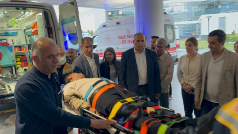 DEM Parti Van Milletvekili Dindar, trafik kazasında yaralandı