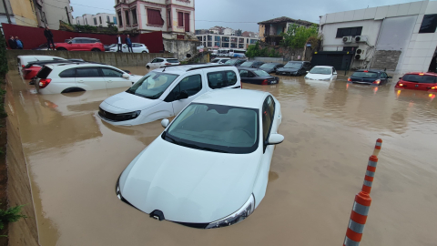 Trabzon'da sağanak; yollar göle döndü / Ek fotoğraflar