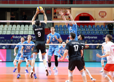 A Milli Erkek Voleybol Takımı hazırlık maçında Slovenya'ya 3-2 mağlup oldu