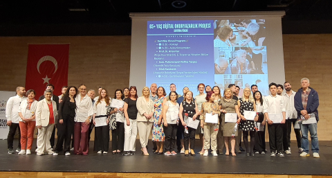 65’inden sonra öğrenci oldular, üniversiteli gençlerden ders aldılar