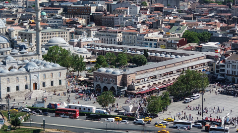 İstanbul - Eminönü’nde bayram alışverişi yoğunluğu