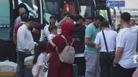 İstanbul - Otogarda bayram yoğunluğu: Araçların doluluk oranı yüzde 100'e ulaştı