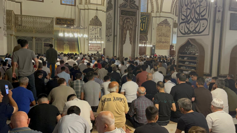 Bursa'da bayram namazını Ulu Camii'nde kıldılar; avlular doldu