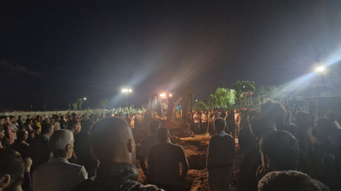 Diyarbakır’da 13 katlı apartmanda yangın paniği; Anne ve 3 çocuğu hayatını kaybetti (6)