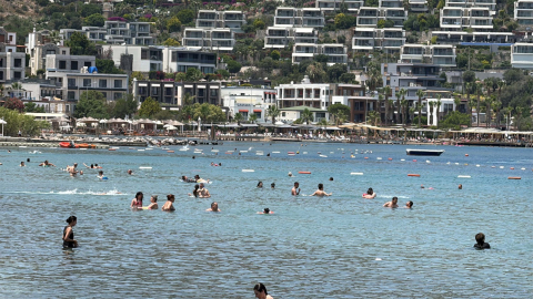 Bodrum'da bayramın 2'nci gününde sahiller doldu