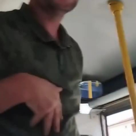 Bedensel engelli yolcuyla tartışıp durak dışında indiren halk otobüsü şoförüne ceza