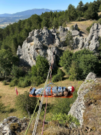 Kayalıklarda zorlu arama kurtarma tatbikatı