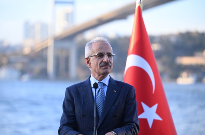 Bakan Uraloğlu: Limanlarımızda en fazla konteyner yüklemesi temmuzda yapıldı