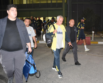 Fenerbahçe kafilesi İzmir'e ulaştı / Haber eklendi