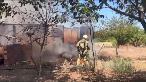 İstanbul - Arnavutköy'de tek katlı evde çıkan yangın söndürüldü