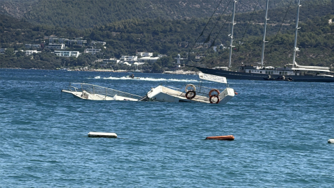 Bodrum’da 10 metrelik ahşap tekne battı
