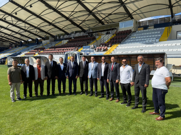 Yusuf Ziya Öniş Stadı'nda yenileme çalışmalarında sona gelindi