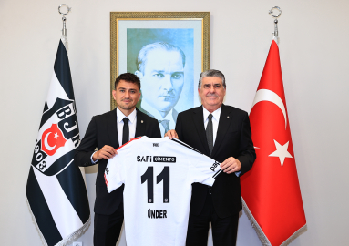 Serdal Adalı, yeni transfer Cengiz Ünder ile bir araya geldi