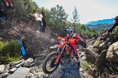 Sea To Sky Enduro Motosiklet Yarışı’nın Orman Etabı’nda lider Manuel Lettenbichler