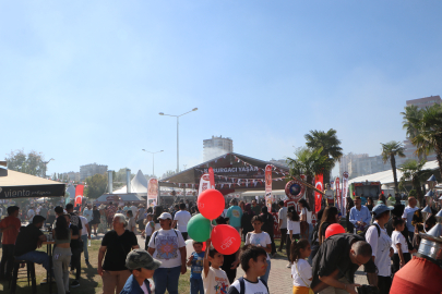 Adana Lezzet Festivali'ne 2'nci gününde yoğun ilgi