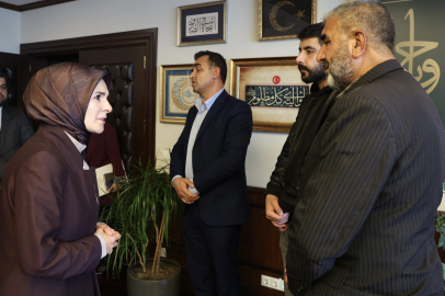 Bakan Göktaş, Rojin Kabaiş'in babasıyla bir araya geldi