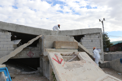 Van'da depremin 14'üncü yıl dönümünde deprem tatbikatı