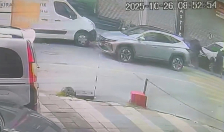 İstanbul-Kağıthane'de 15 el ateş ettiği kadını sokak ortasında öldürdü; cinayet anı kamerada