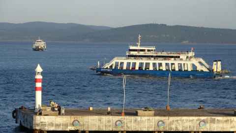Çanakkale -Bozcaada ve Gökçeada feribot seferleri iptal edildi /Video eklendi
