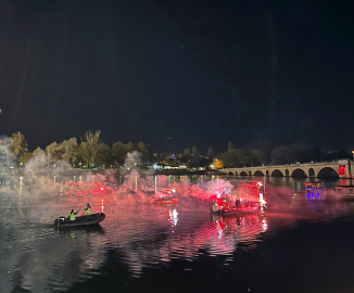 Edirne'de Meriç Nehri'nde kayıklarla fener alayı