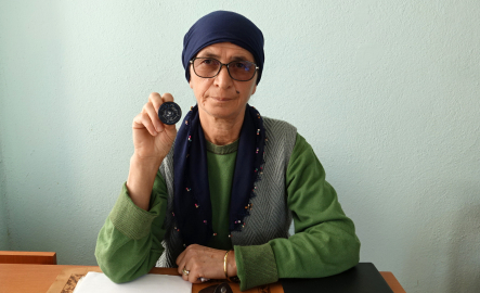 Mahallenin ilk kadın muhtarı, 16 yıldır mührü kaptırmadı