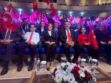 Bakanlar Tekin ve Göktaş, Ankara'da 29 Ekim programına katıldı