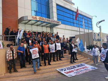 Çiğli Belediyesi'nde memurlar eylemde