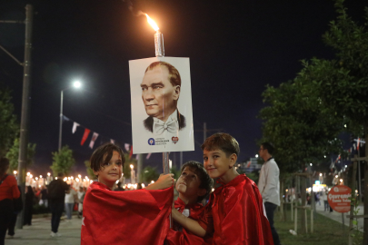 Antalya’da Fener Alayı ile Cumhuriyet coşkusu / Ek fotoğraflar
