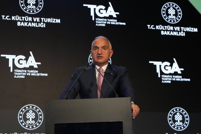 İstanbul- Bakan Ersoy: 50 milyar dolar ile Türkiye turizmde rekor gelir elde etmiş oldu / Geniş haber