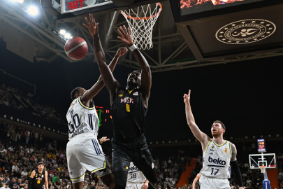 Mersin Spor Kulübü-Fenerbahçe Beko: 78-87