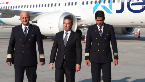 İstanbul- AJet'in fabrika çıkışlı 7'nci uçağı İstanbul'a geldi