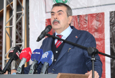 Bakan Tekin: Cumhurbaşkanımız, kimse cesaret edemez denen birçok yasağı kaldırdı