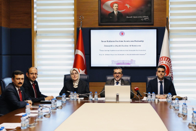 Büyükelçi Prof. Dr. Paçacı: Batı'da İslamofobik hadiselerde ciddi yükseliş var'