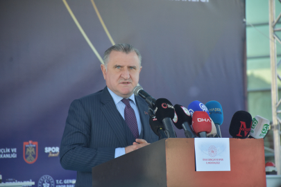 Bakan Bak: Spor yatırımları noktasında çok iyi noktadayız